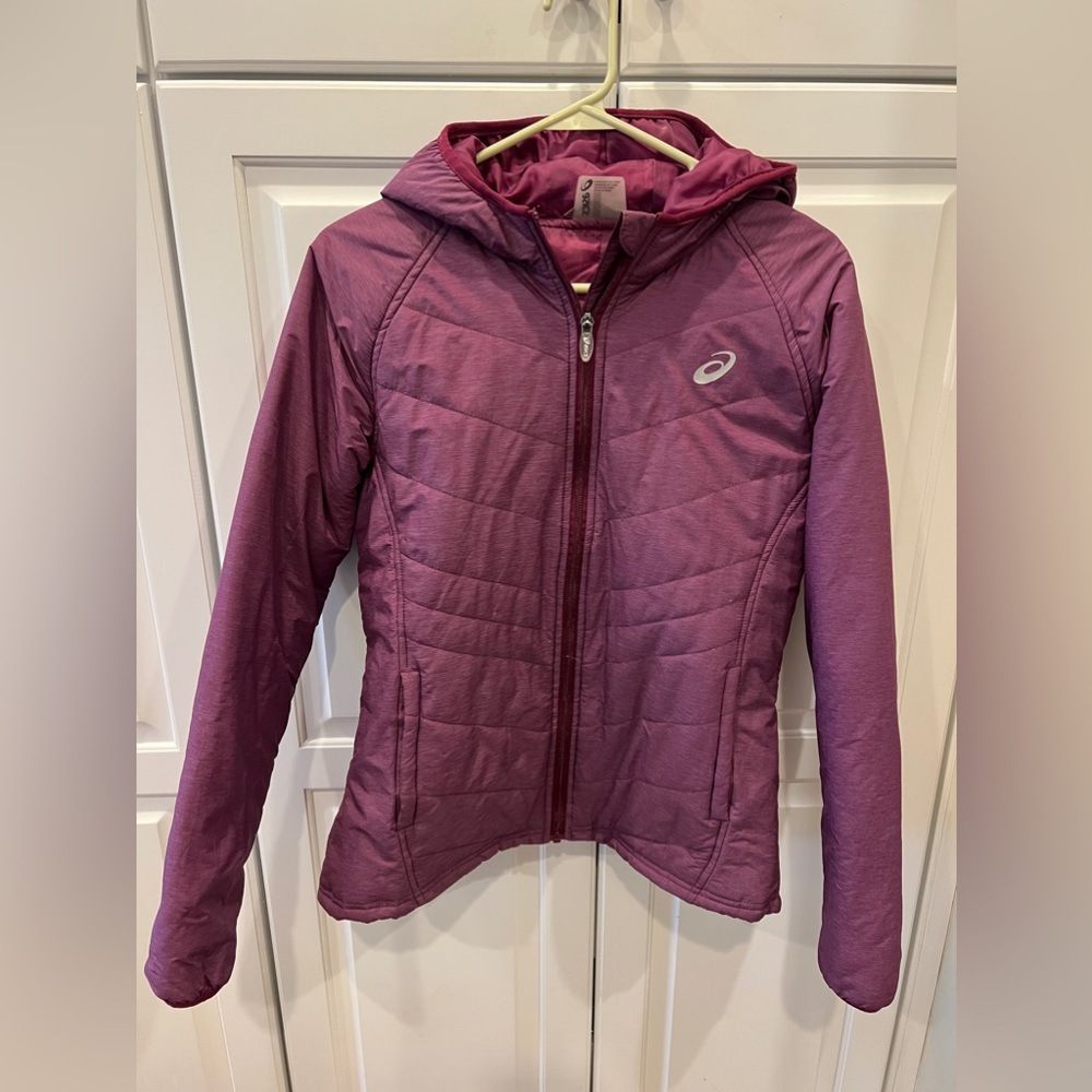 Like new - Size Medium - Asics jacket.